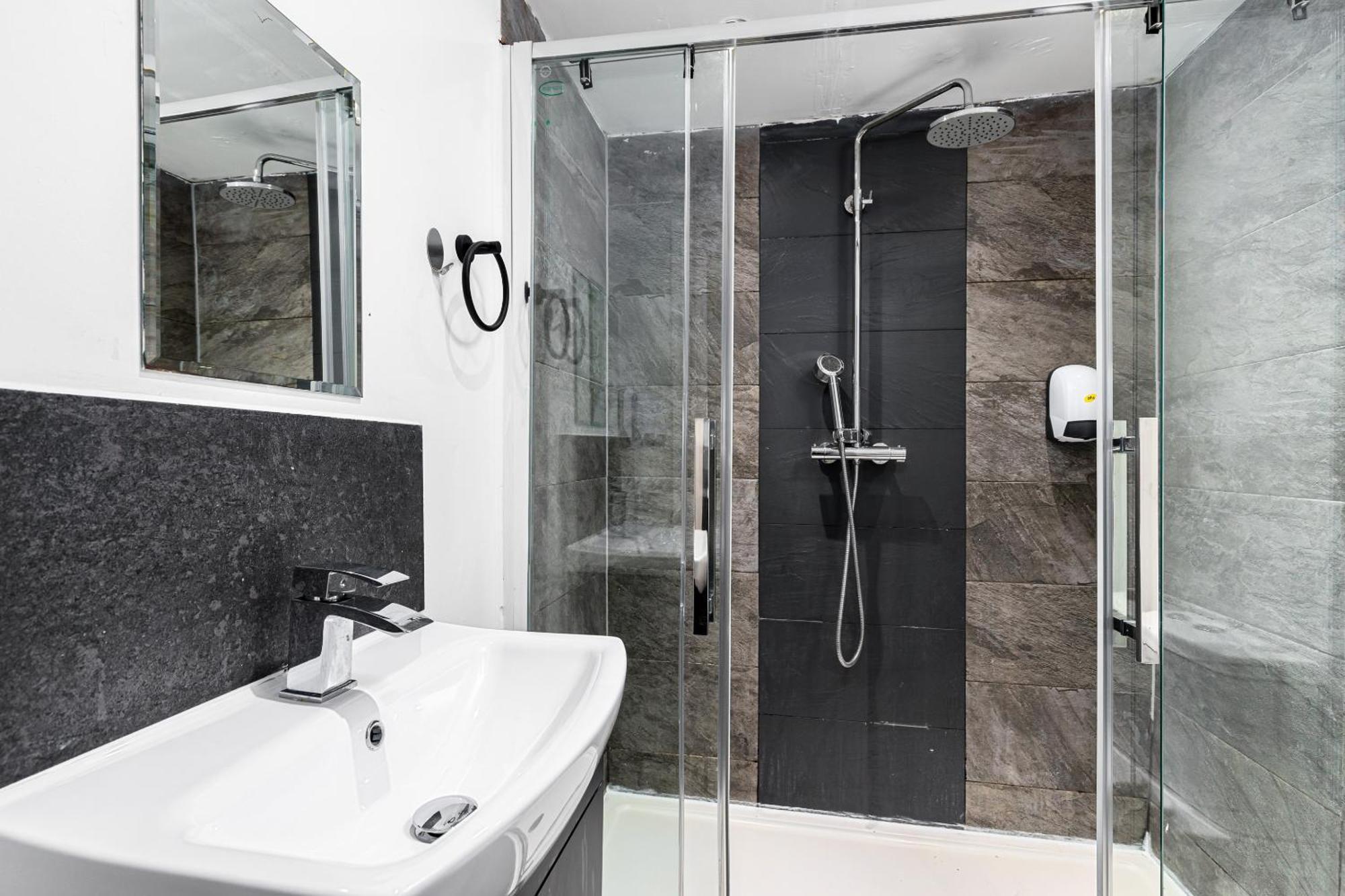 Whitechapel Grand Apartman London Szoba fotó